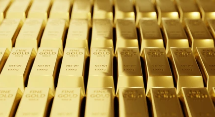 Gold Prices Reach All-Time High as Investors Flock to Safe Haven